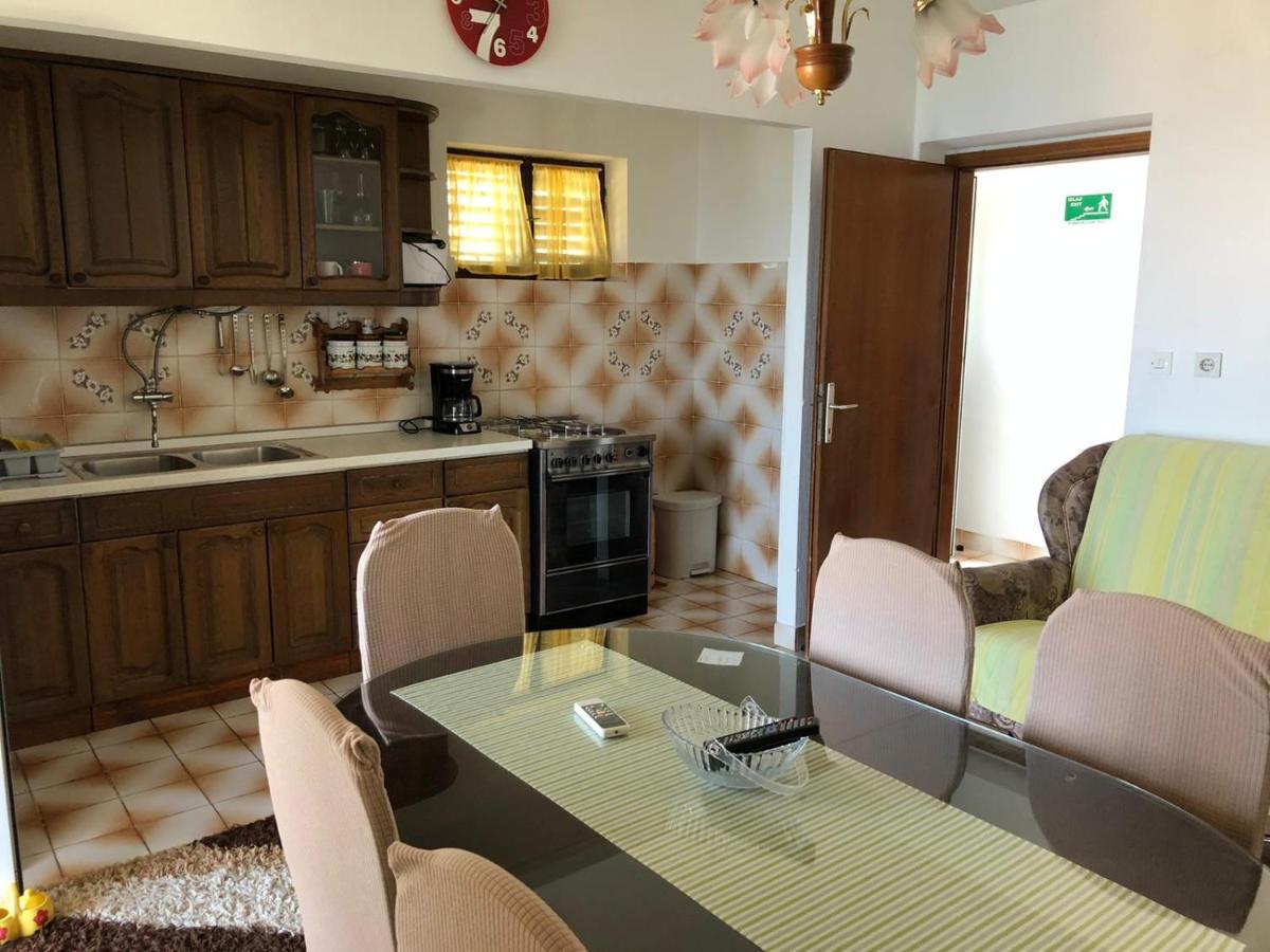 Morska Vila Apartma Omis